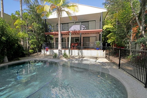 8 Springfield Avenue - Pet Friendly, Linen Included - Northern Rivers Accommodation 2