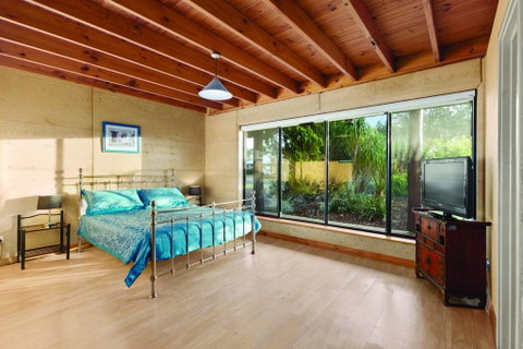 9 Marshall Street - Large Family Holiday Home Just Metres To The Beach - Northern Rivers Accommodation 2
