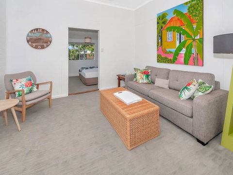 A Touch Of The Bahamas On McKenzie MK3 - Northern Rivers Accommodation 0