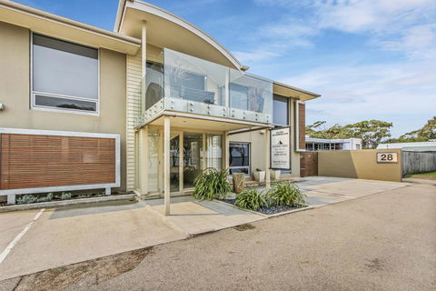 A Window On The Bay - Northern Rivers Accommodation 1