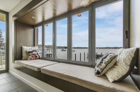 A Window On The Bay - Northern Rivers Accommodation 2