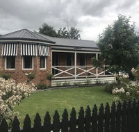 Acacia House - Central Healesville - Yarra Valley - Northern Rivers Accommodation