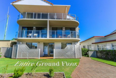 Acacia Kingscliff Town Holiday Apartment - Northern Rivers Accommodation 0