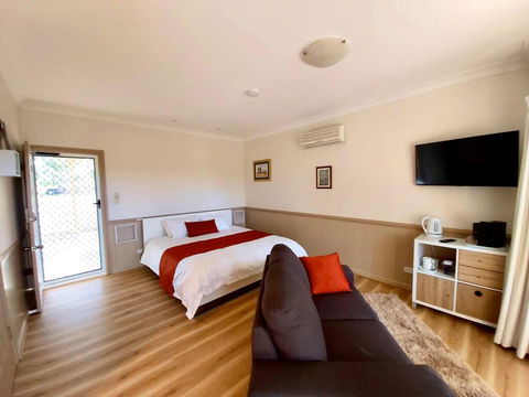 Accommodation Creek Cottages & Sundown View Suites - Northern Rivers Accommodation 1
