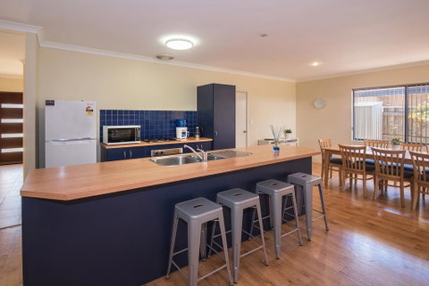 Acrosstheway - Northern Rivers Accommodation 1