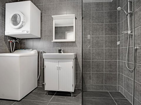 Adelaide Holiday Homes - Northern Rivers Accommodation 3