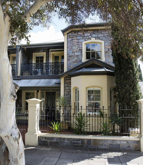 Adelaide Mackinnon - Northern Rivers Accommodation 3