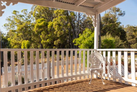 Dwellingup Retreat - Northern Rivers Accommodation 1