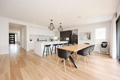 EDEN Spacious Torquay Family Escape - Northern Rivers Accommodation 0