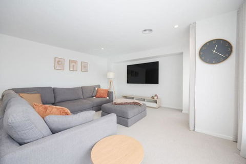 EDEN Spacious Torquay Family Escape - Northern Rivers Accommodation 3