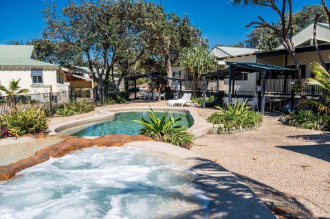 E.V. - Eurong Beach Villa - Northern Rivers Accommodation 0