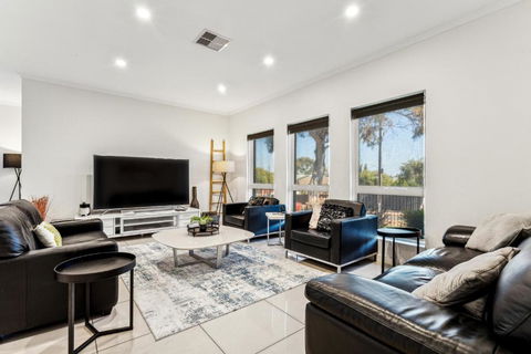 Enfield Executive - Northern Rivers Accommodation 2