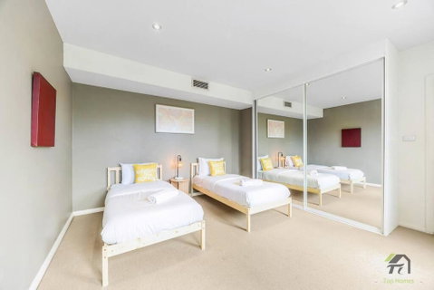 Entire 3 Bedrooms Townhouse In Baulkham Hills - Northern Rivers Accommodation 4