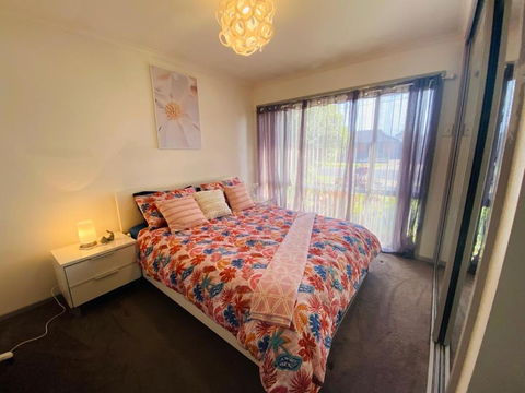 ENTIRE HOME IN WERRIBEE,BEST POSSIBLE LOCATION YOU CAN FIND - Northern Rivers Accommodation 4