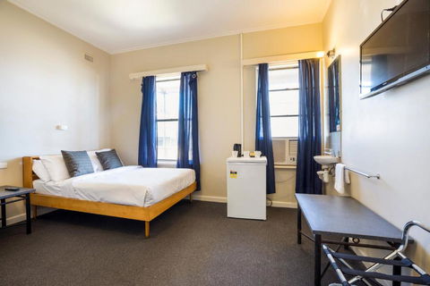 Esplanade Hotel Adelaide - Northern Rivers Accommodation 2