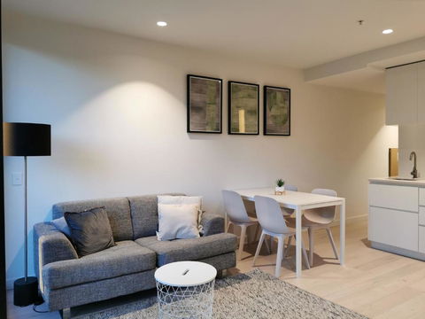 EQ Tower Modern Apartments Melbourne Central CBD - Northern Rivers Accommodation 2