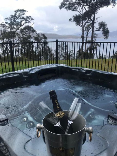 Fairwinds Tasmania - Northern Rivers Accommodation 1