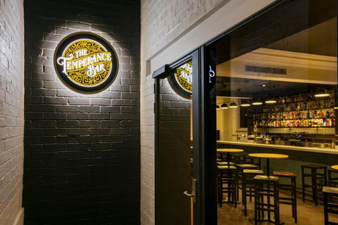 Farmers Home Hotel - Northern Rivers Accommodation 1