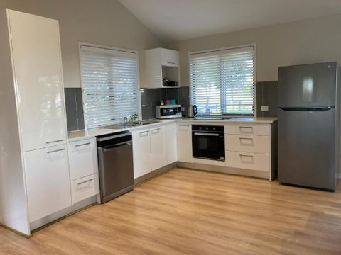 Flame Tree Chalet - Northern Rivers Accommodation 4