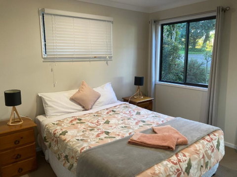 Flame Tree Chalet - Northern Rivers Accommodation 2