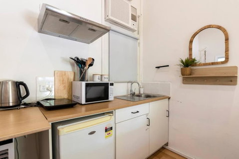 Gawler Townhouses 1C , 1 Queen Bed - Northern Rivers Accommodation 4