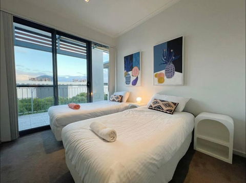 GW24-1 BATH 2 BR At The Glen With FREE Parking And Balcony - Northern Rivers Accommodation 1