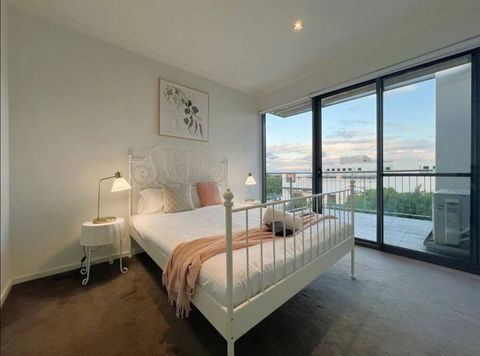 GW24-1 BATH 2 BR At The Glen With FREE Parking And Balcony - Northern Rivers Accommodation 0