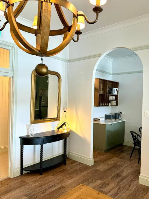 Grand Old Crow Hotel - Northern Rivers Accommodation 3