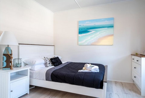 Hamptons Hideaway - Northern Rivers Accommodation 3