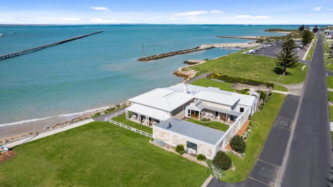 Harbour Masters Beachport - Northern Rivers Accommodation 0