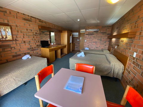 Hawker Hotel Motel - Northern Rivers Accommodation 0