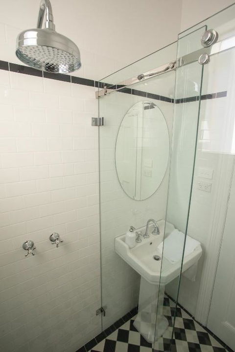 Helensburgh Hotel - Northern Rivers Accommodation 2