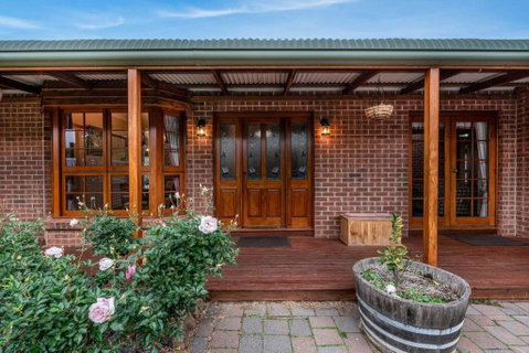 Hilltop Retreat, Water Views - Northern Rivers Accommodation 0