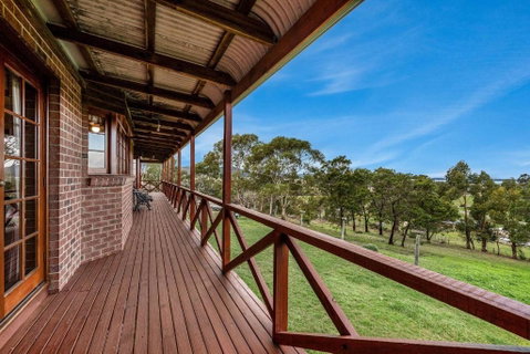 Hilltop Retreat, Water Views - Northern Rivers Accommodation 2