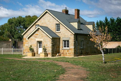 Historic Sandstone Ross Farmhouse - Northern Rivers Accommodation 0