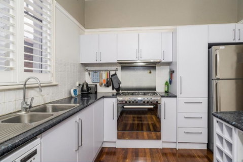 Incredible 3-Bed Renovated Home With Huge Garden - Northern Rivers Accommodation 2