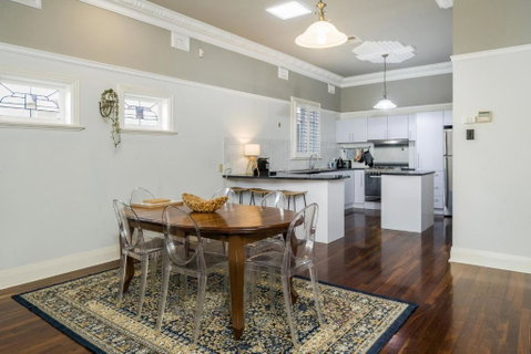 Incredible 3-Bed Renovated Home With Huge Garden - Northern Rivers Accommodation 3