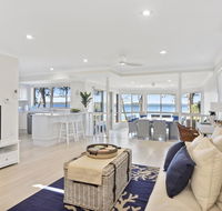 Adrift Retreat - St Georges Basin Waterfront Home - Northern Rivers Accommodation