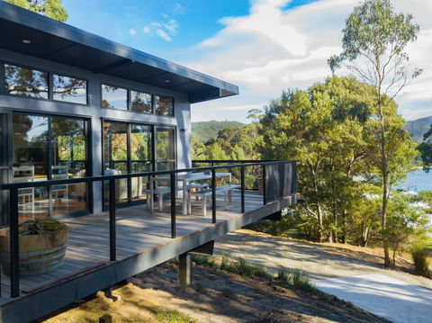 Adventure Bay Beach House - Northern Rivers Accommodation 1