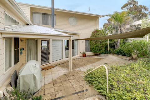 Aegina - Northern Rivers Accommodation 2