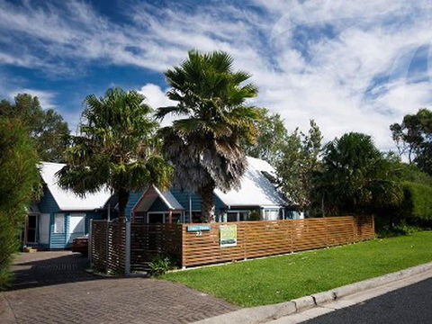 Affordable Twin Peaks 2 - Northern Rivers Accommodation 0