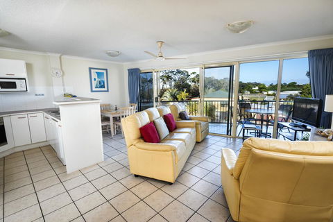 Alexander Beachfront Apartments - Northern Rivers Accommodation 2