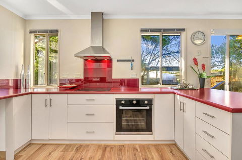 All Decked Out - Northern Rivers Accommodation 2