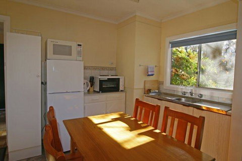 Alpine Park Riverside Cottages - Northern Rivers Accommodation 0