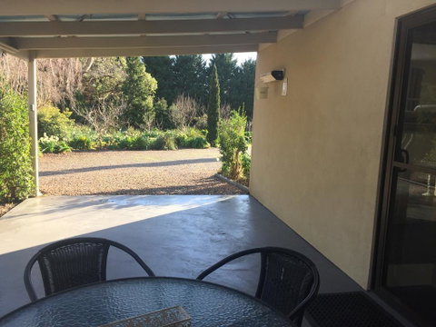 Altona Garden Retreat - Northern Rivers Accommodation 1