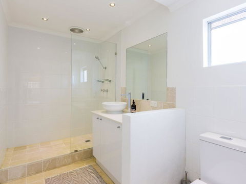 Amalfi Beach House - Northern Rivers Accommodation 3