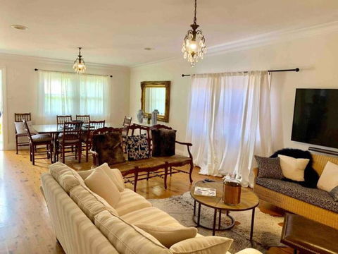 Ambrose On Byng - Central Location W/ 2 Bathroom - Northern Rivers Accommodation 1