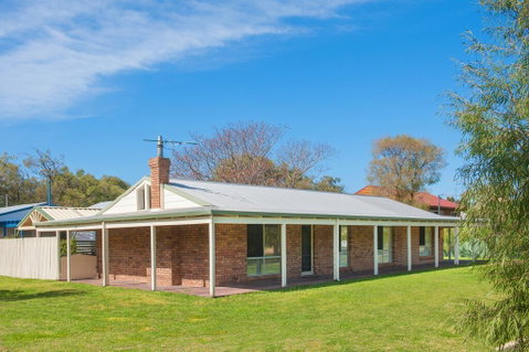 Anchors Away - Northern Rivers Accommodation 0