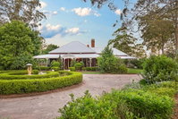 Book Crows Nest Accommodation Vacations Northern Rivers Accommodation Northern Rivers Accommodation