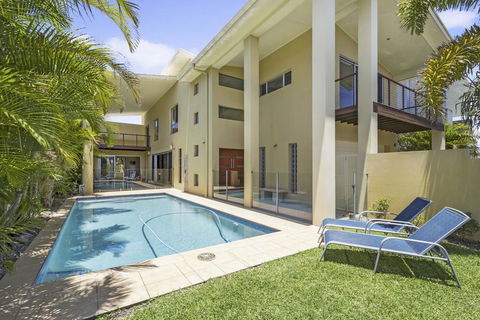 ANGOURIE HOUSE - SALT VILLAGE - Northern Rivers Accommodation 0